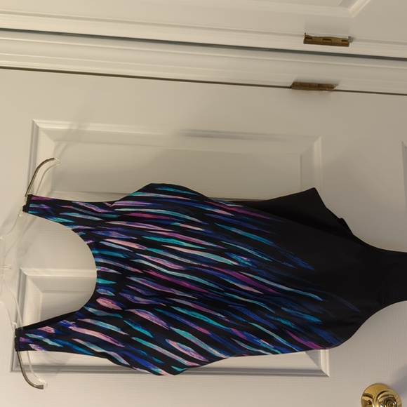 Women's size 18 bathing suit, EUC - Picture 1 of 9